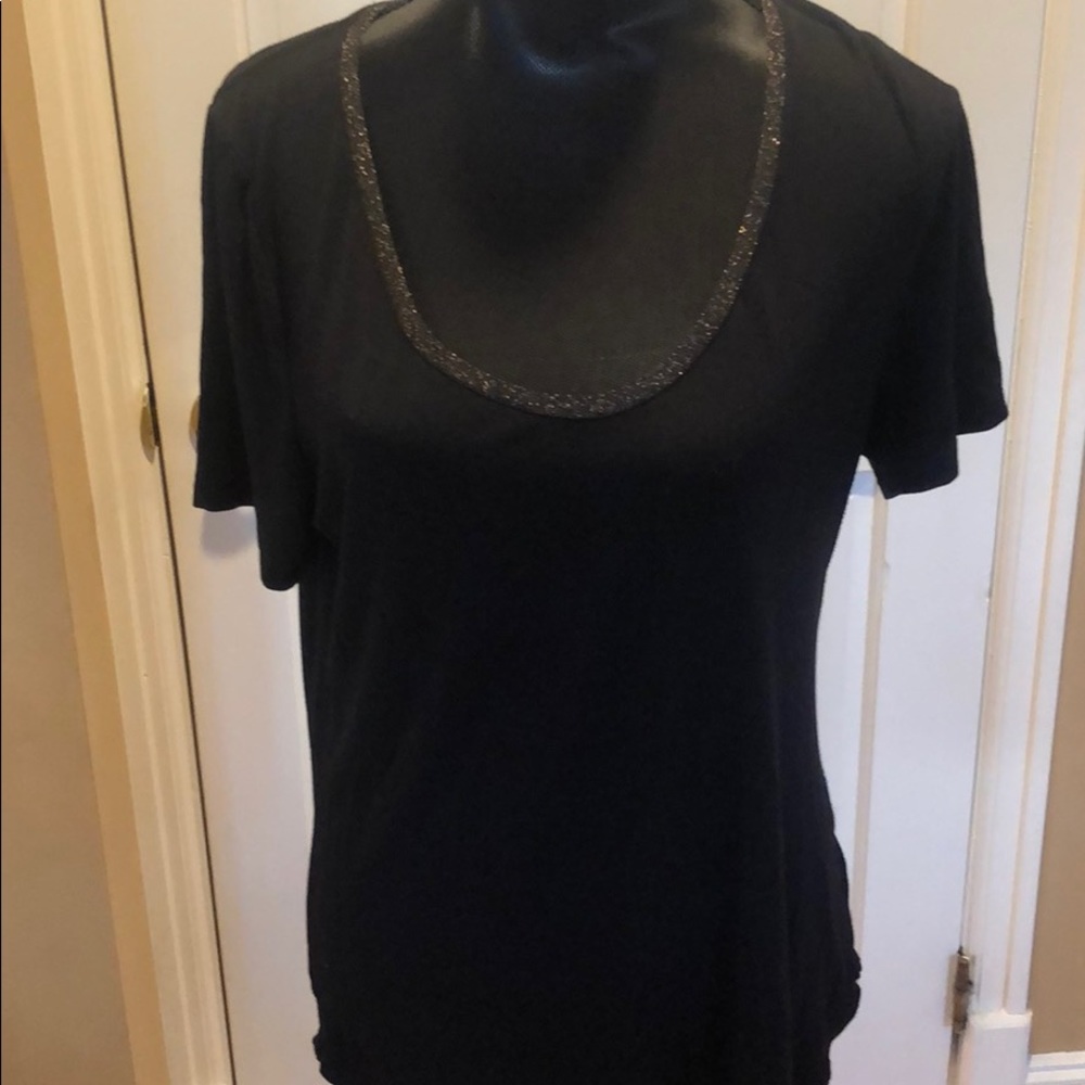 Black t shirt